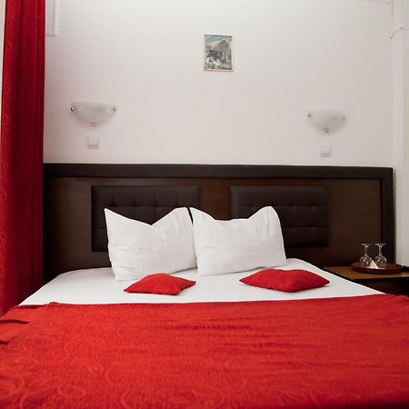 Hotel Metropol Питещ Стая снимка