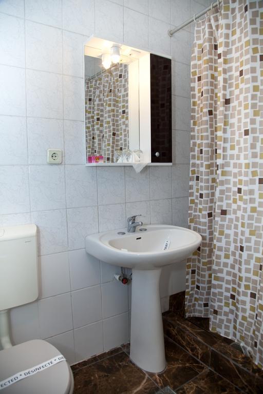 Hotel Metropol Питещ Стая снимка