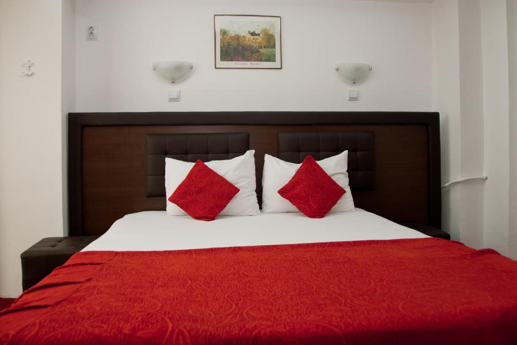 Hotel Metropol Питещ Екстериор снимка